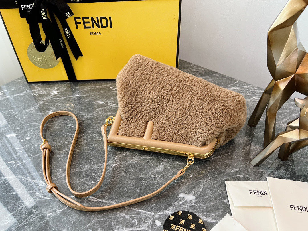 Fendi 40